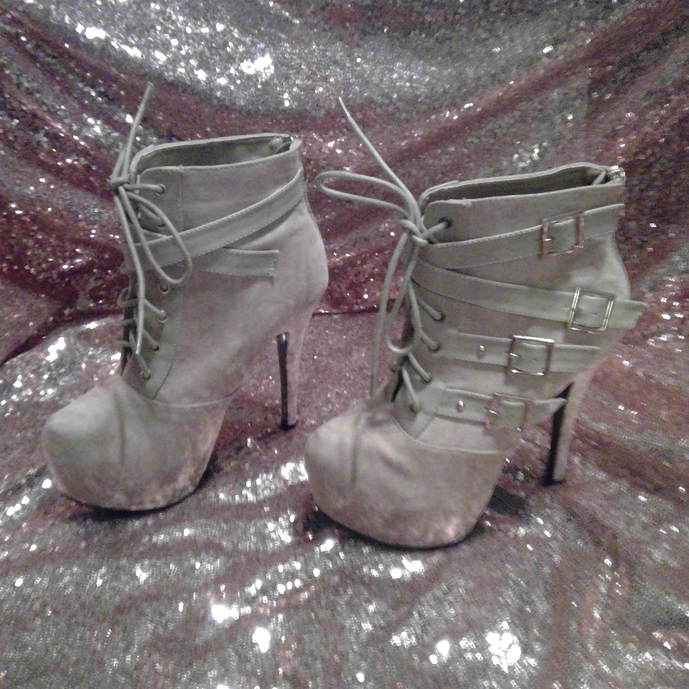 Tan suade platform pumps